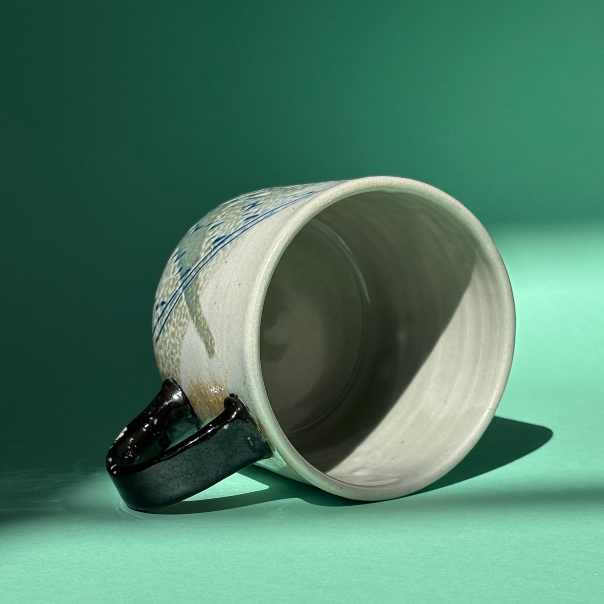 Sturdy bolt mug