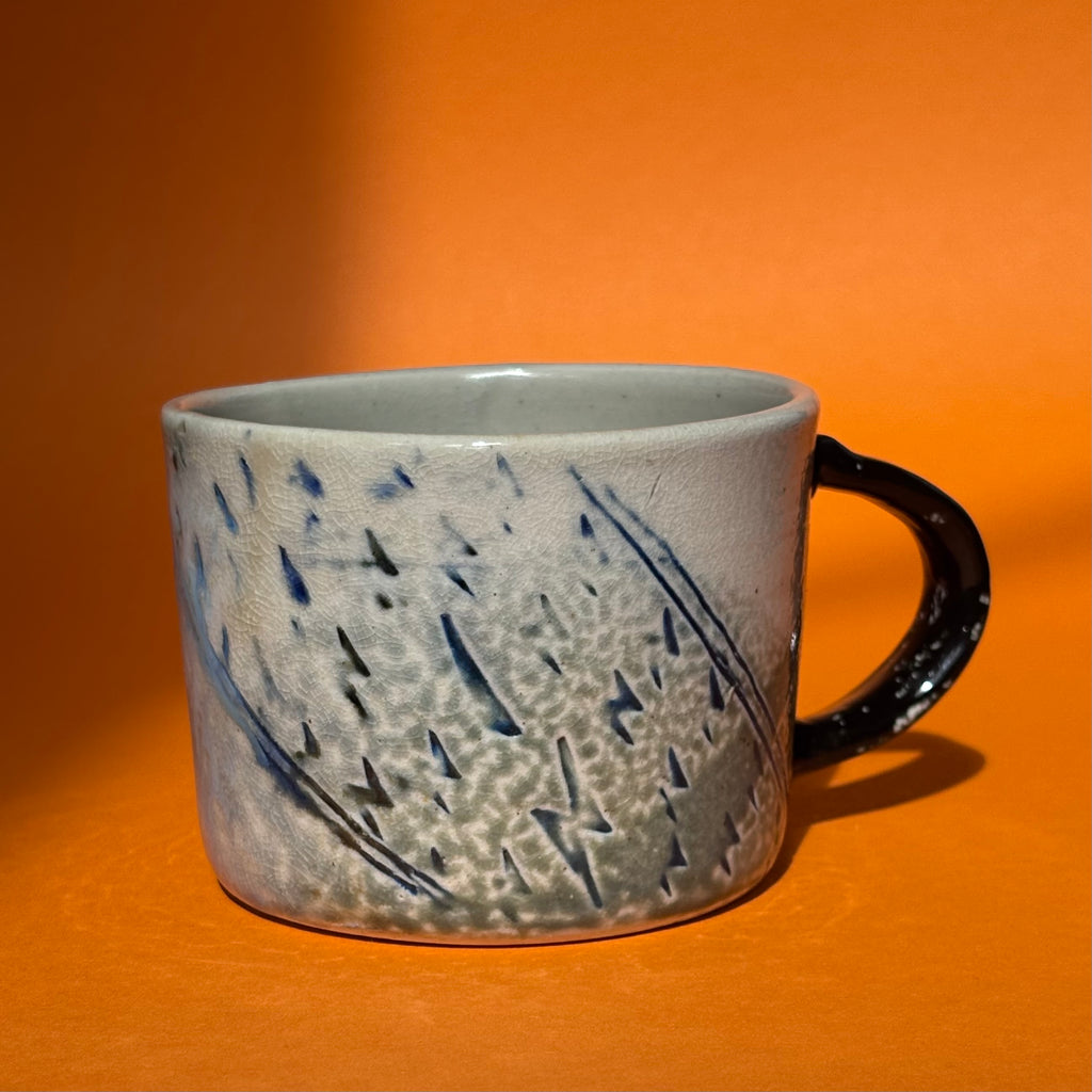 Sturdy bolt mug