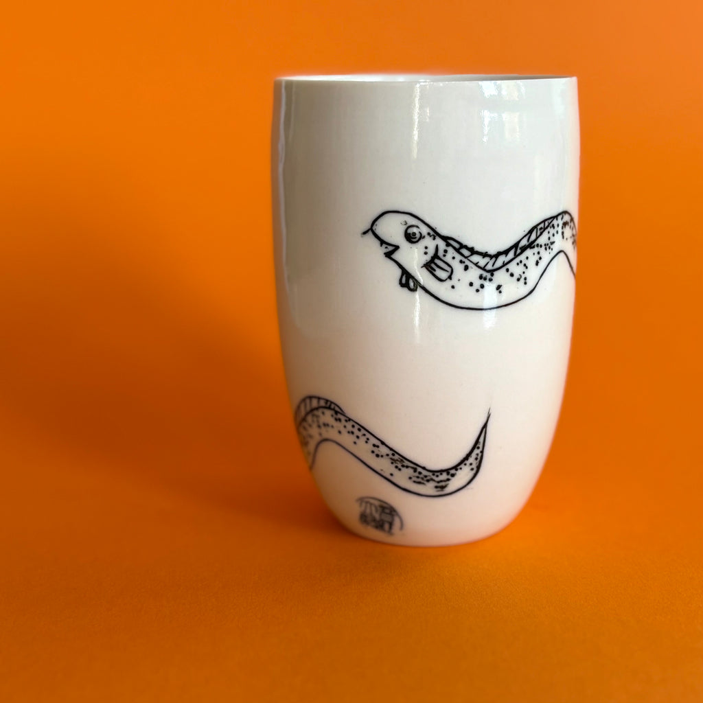 Large narrow eel mug
