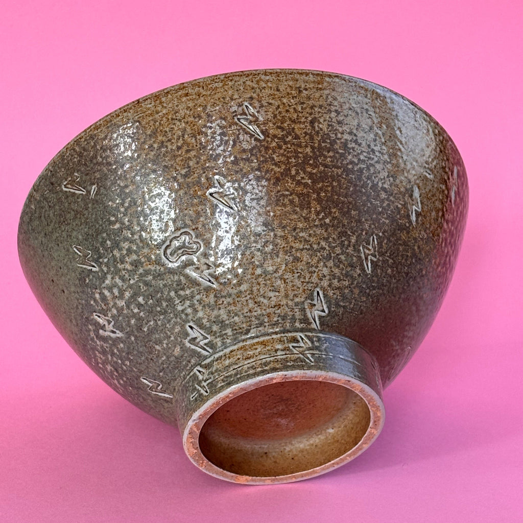 Salt-fired bowl