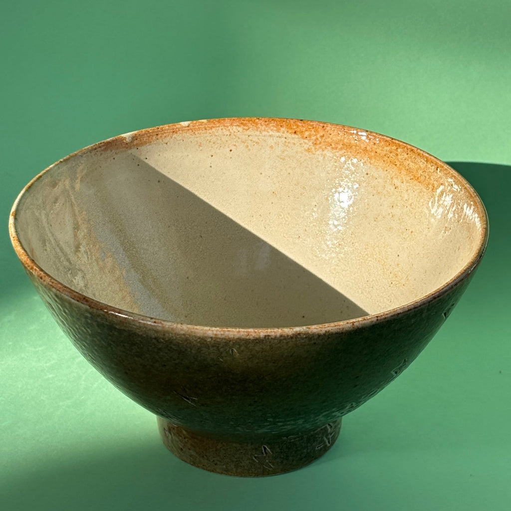 Salt-fired bowl
