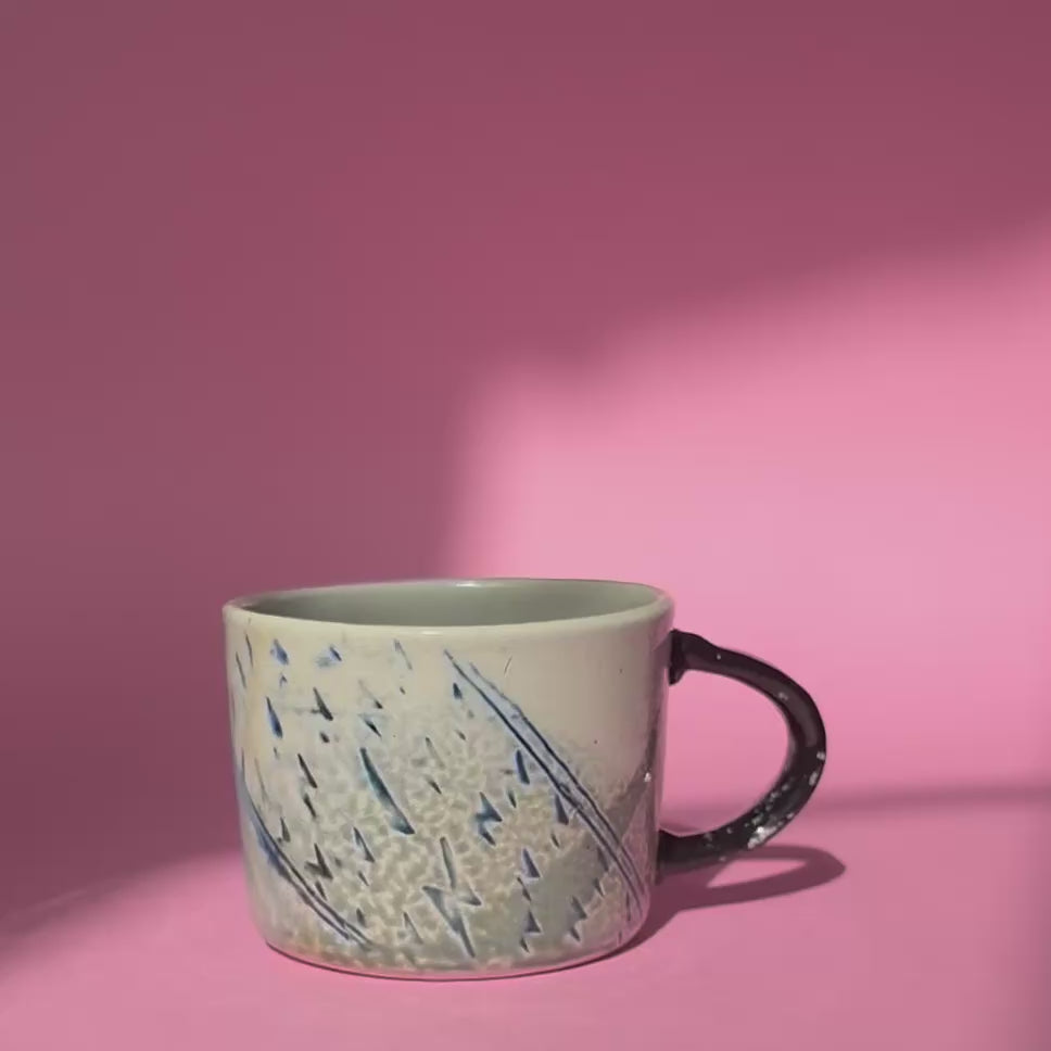 Sturdy bolt mug